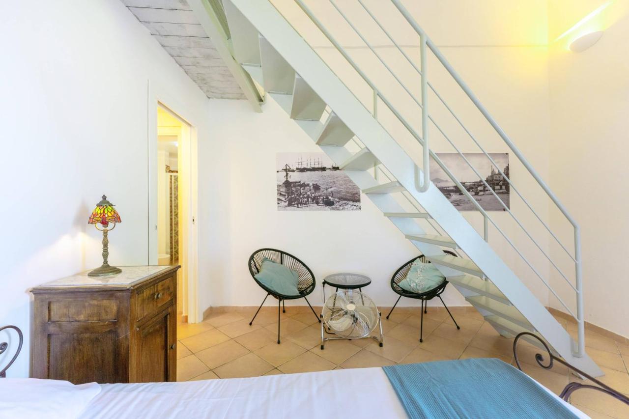 Palazzo Attila - Gioia Apartments Procida Exterior foto
