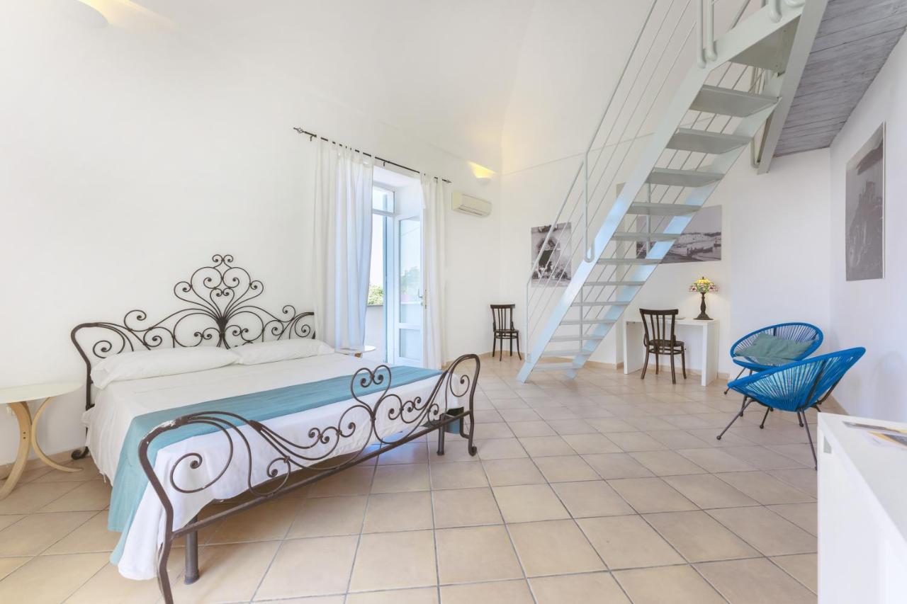 Palazzo Attila - Gioia Apartments Procida Exterior foto